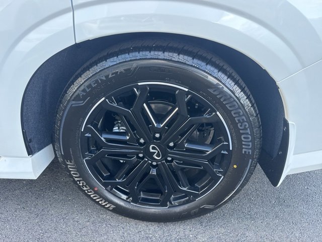 New 2026 INFINITI QX80 4WD image 5