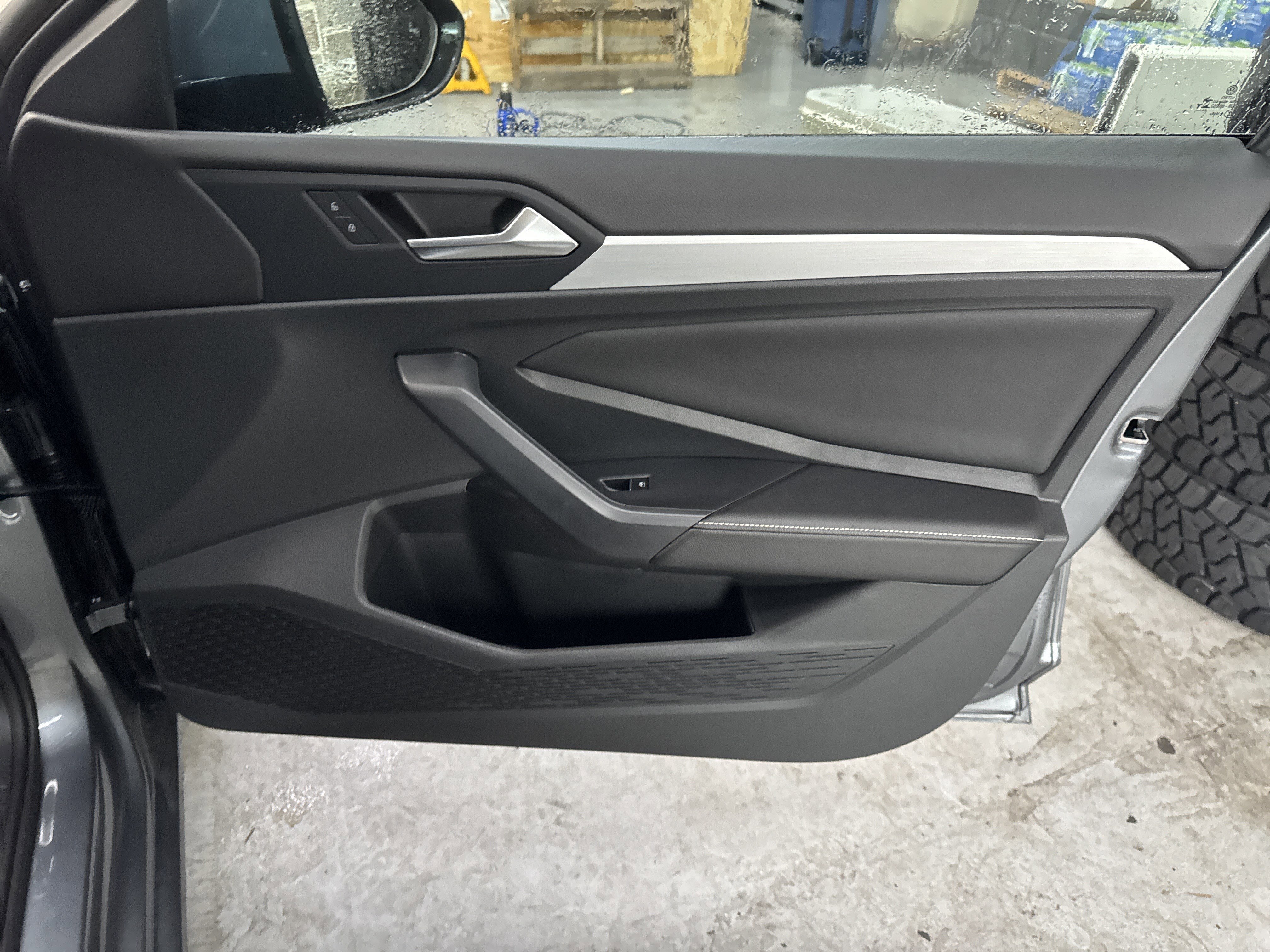 Used 2025 Volkswagen Jetta Sport image 35