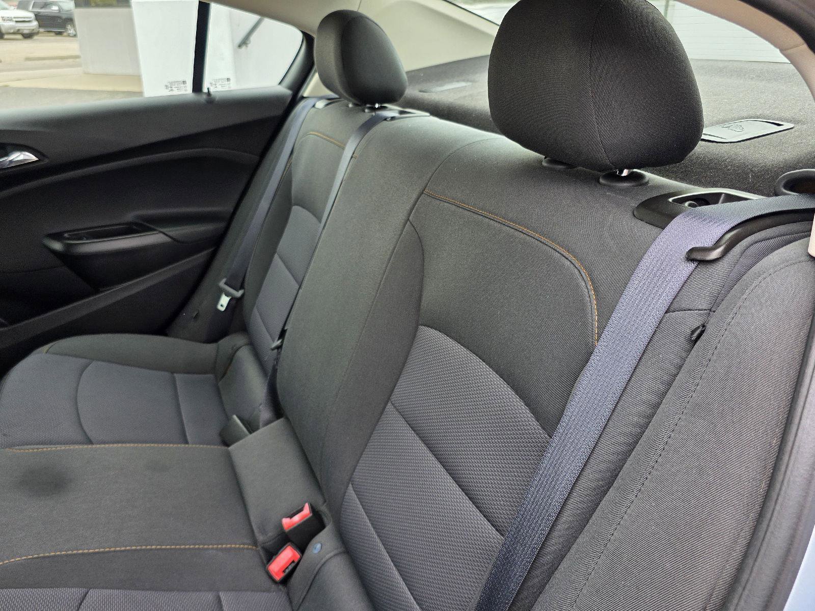 Used 2018 Chevrolet Cruze LS FWD image 25
