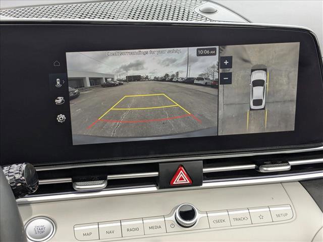 Used 2024 Hyundai Elantra Limited image 13