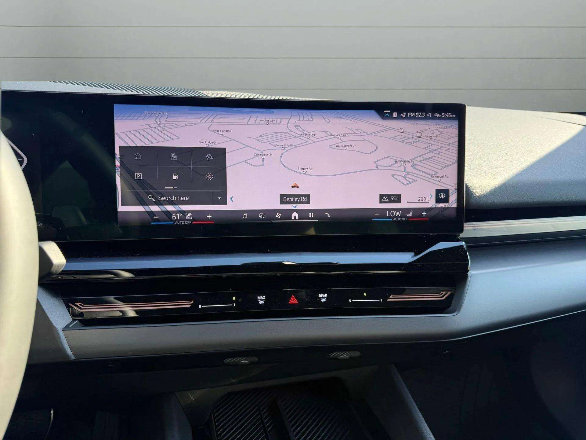 Used 2024 BMW 530i xDrive w/ Premium Package image 48