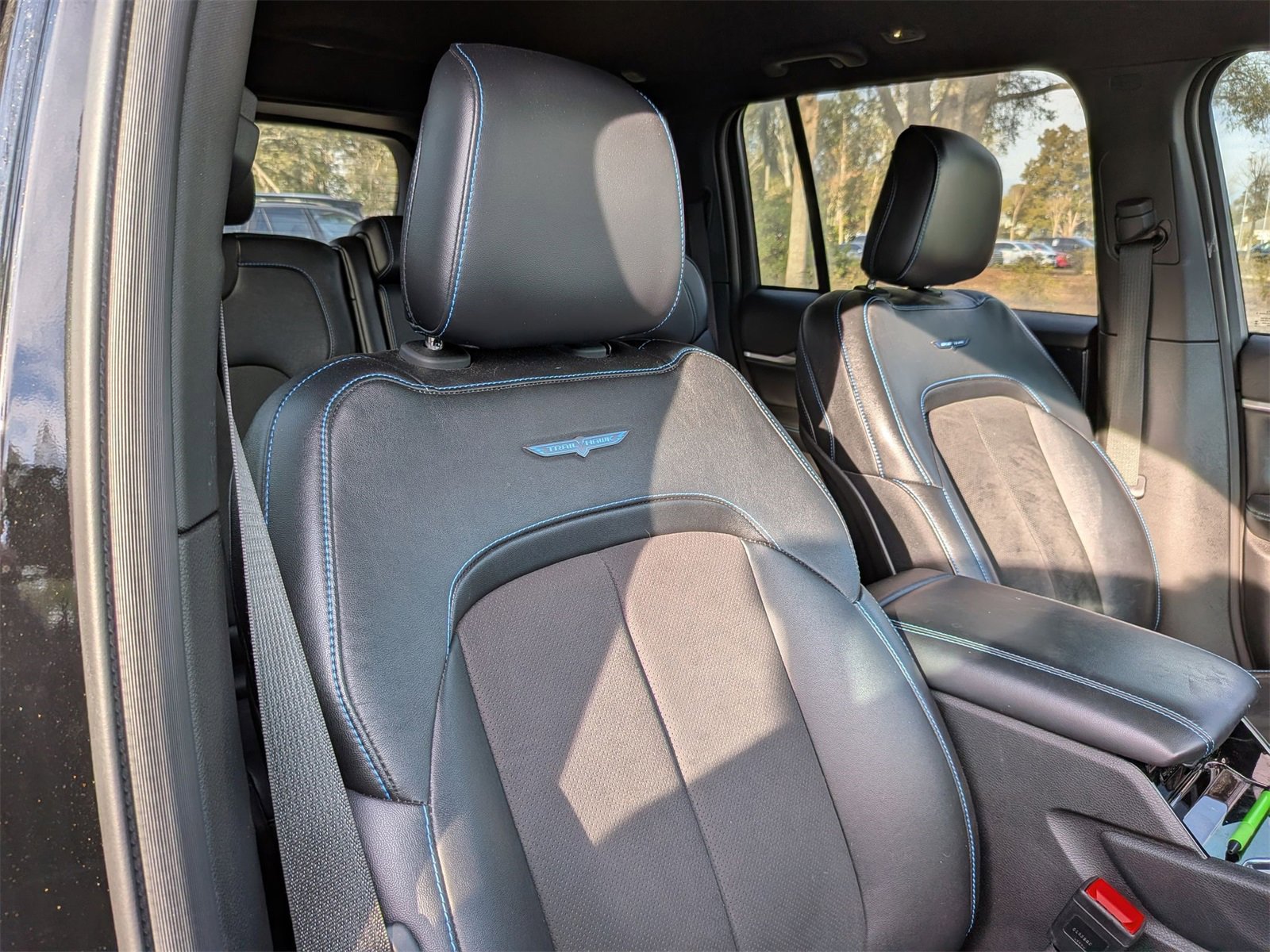 Used 2023 Jeep Grand Cherokee Trailhawk image 36