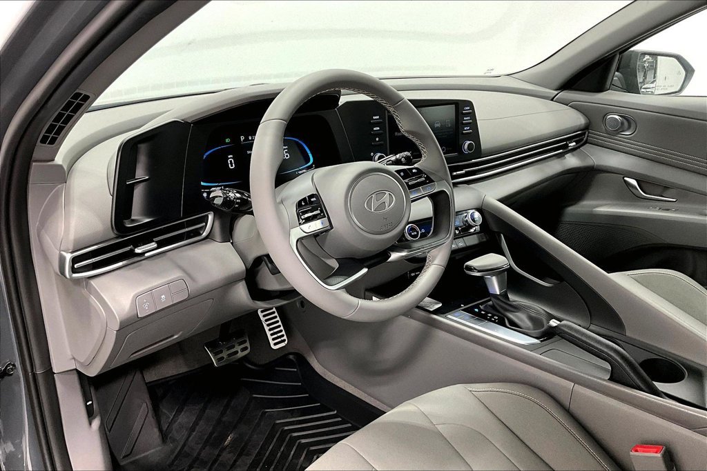 New 2026 Hyundai Elantra Sport FWD image 20