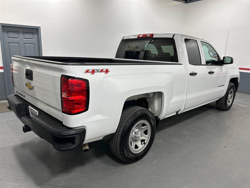 Used 2017 Chevrolet Silverado 1500 W/T w/ WT Convenience Package AWD/4WD image 3