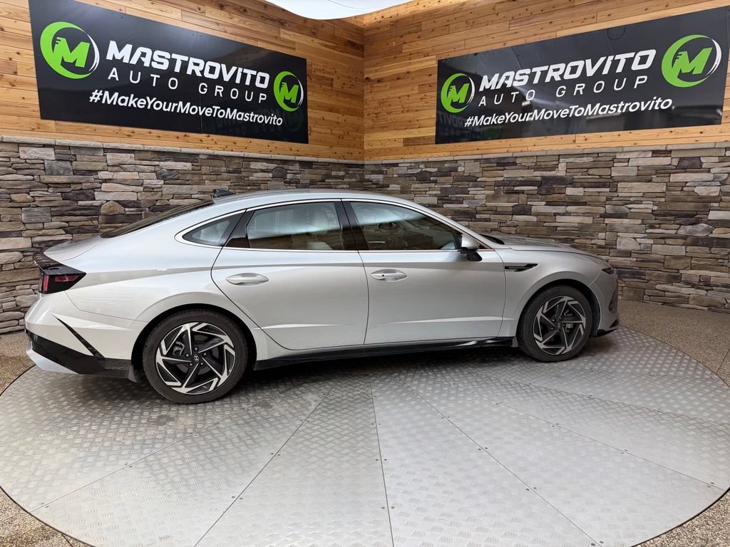 Used 2026 Hyundai Sonata SEL FWD image 13