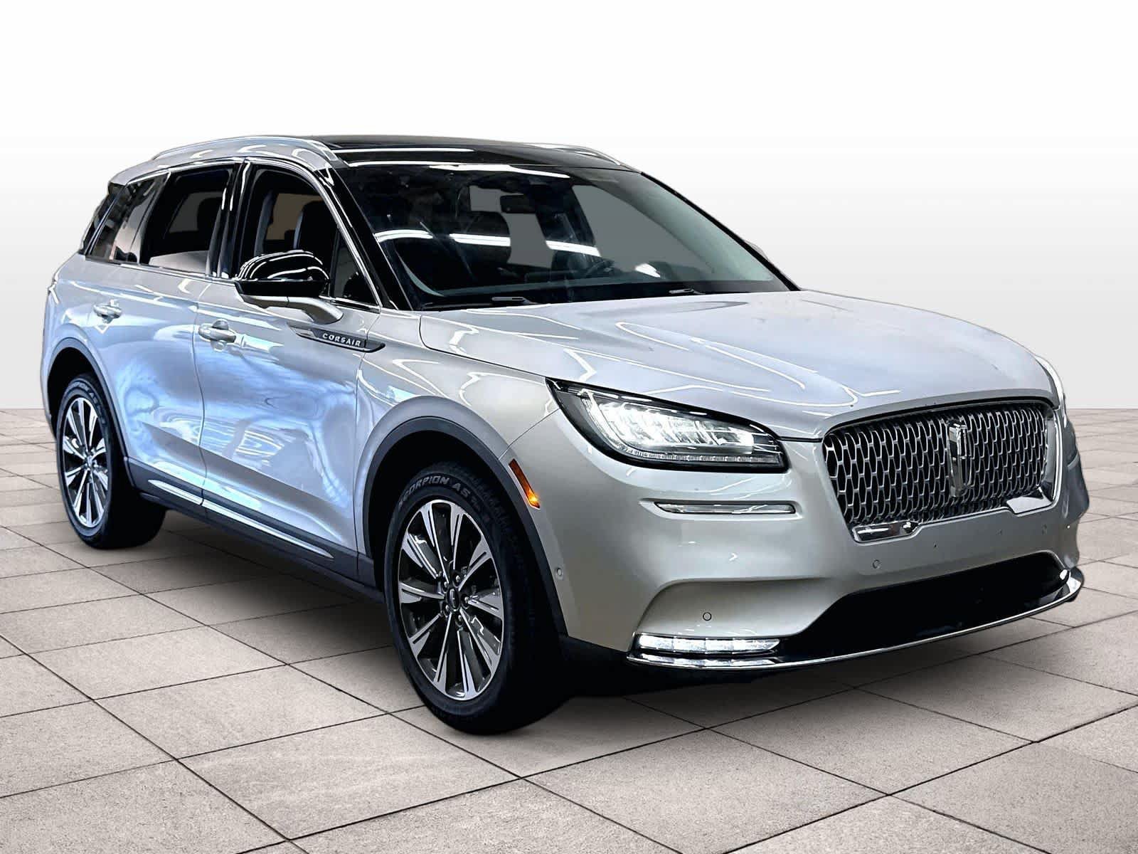 Used 2020 Lincoln Corsair Reserve w/ Equipment Group 201A AWD/4WD image 2