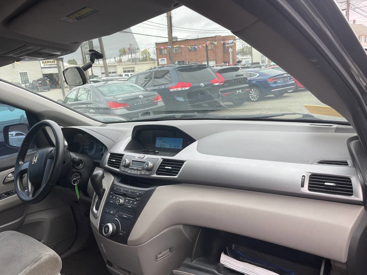 Used 2012 Honda Odyssey LX image 9