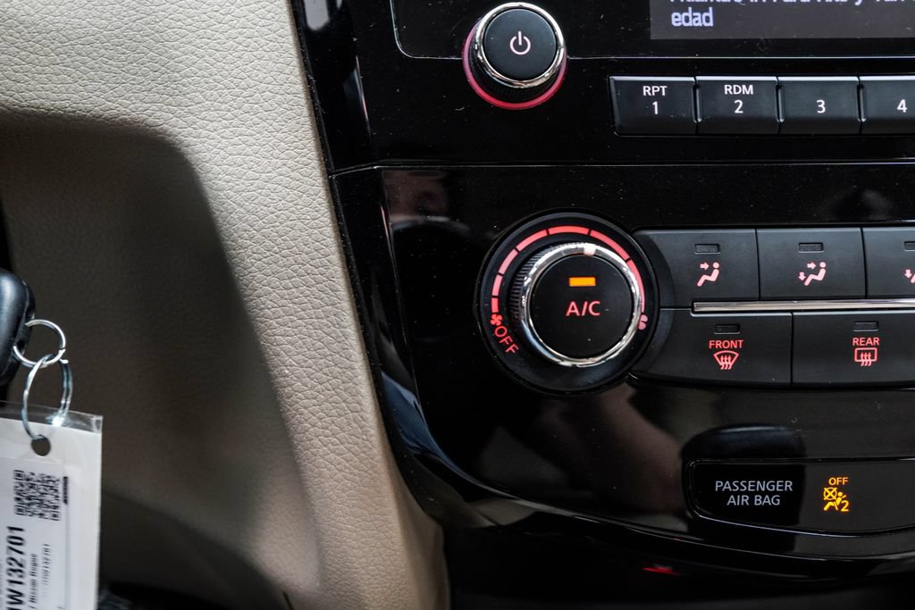 Used 2017 Nissan Rogue S FWD image 28