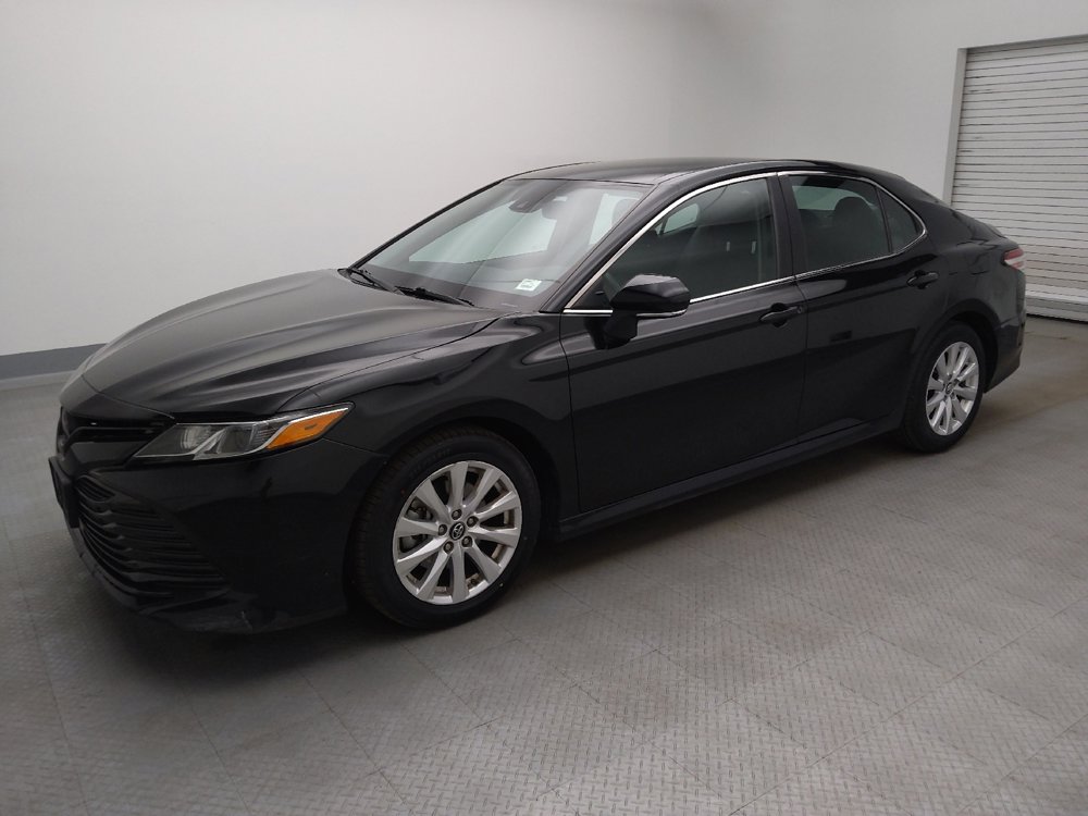 Used 2018 Toyota Camry LE w/ Convenience Package FWD image 2
