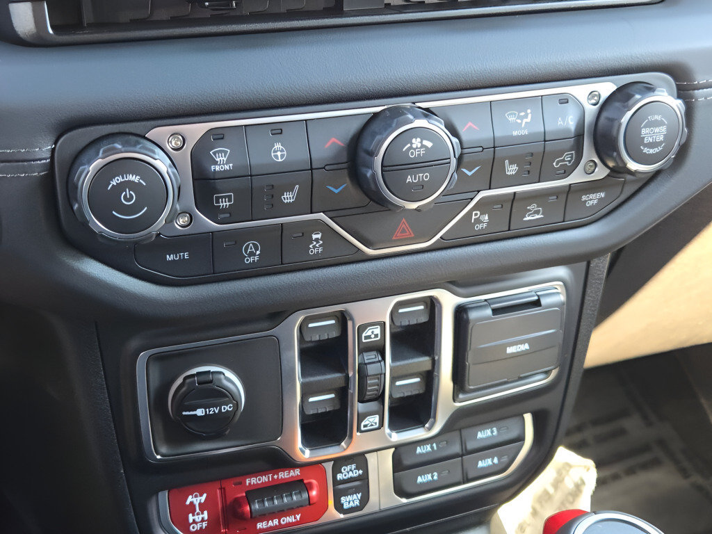 New 2027 Jeep Wrangler Unlimited Rubicon AWD/4WD image 29