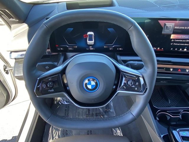 Certified 2025 BMW i5 eDrive40i w/ Premium Package image 25
