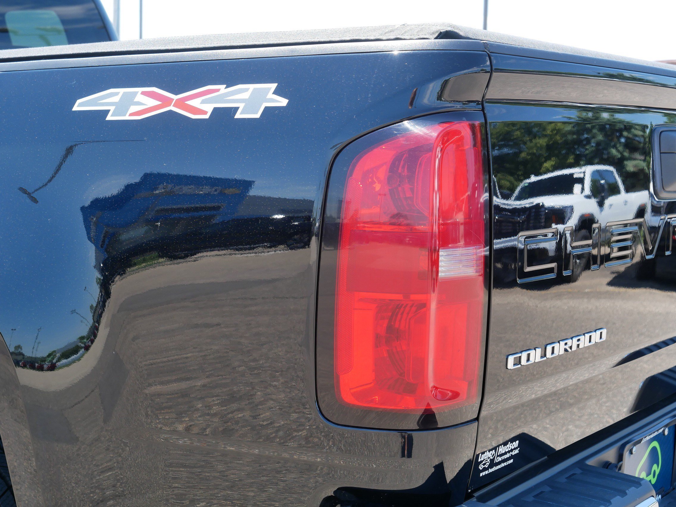 Certified 2021 Chevrolet Colorado W/T w/ WT Convenience Package AWD/4WD image 17