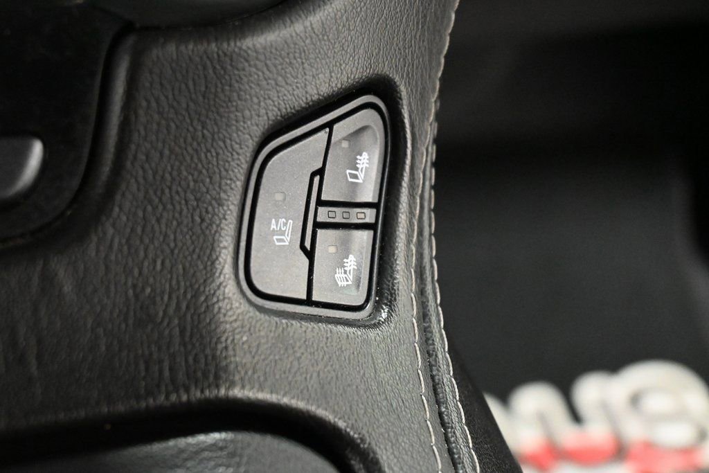 Used 2015 Chevrolet Suburban LTZ image 31