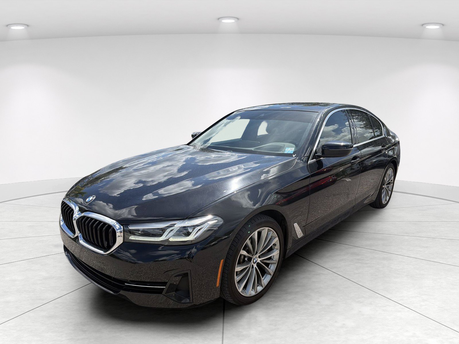 Certified 2023 BMW 530i xDrive w/ Premium Package AWD/4WD image 8