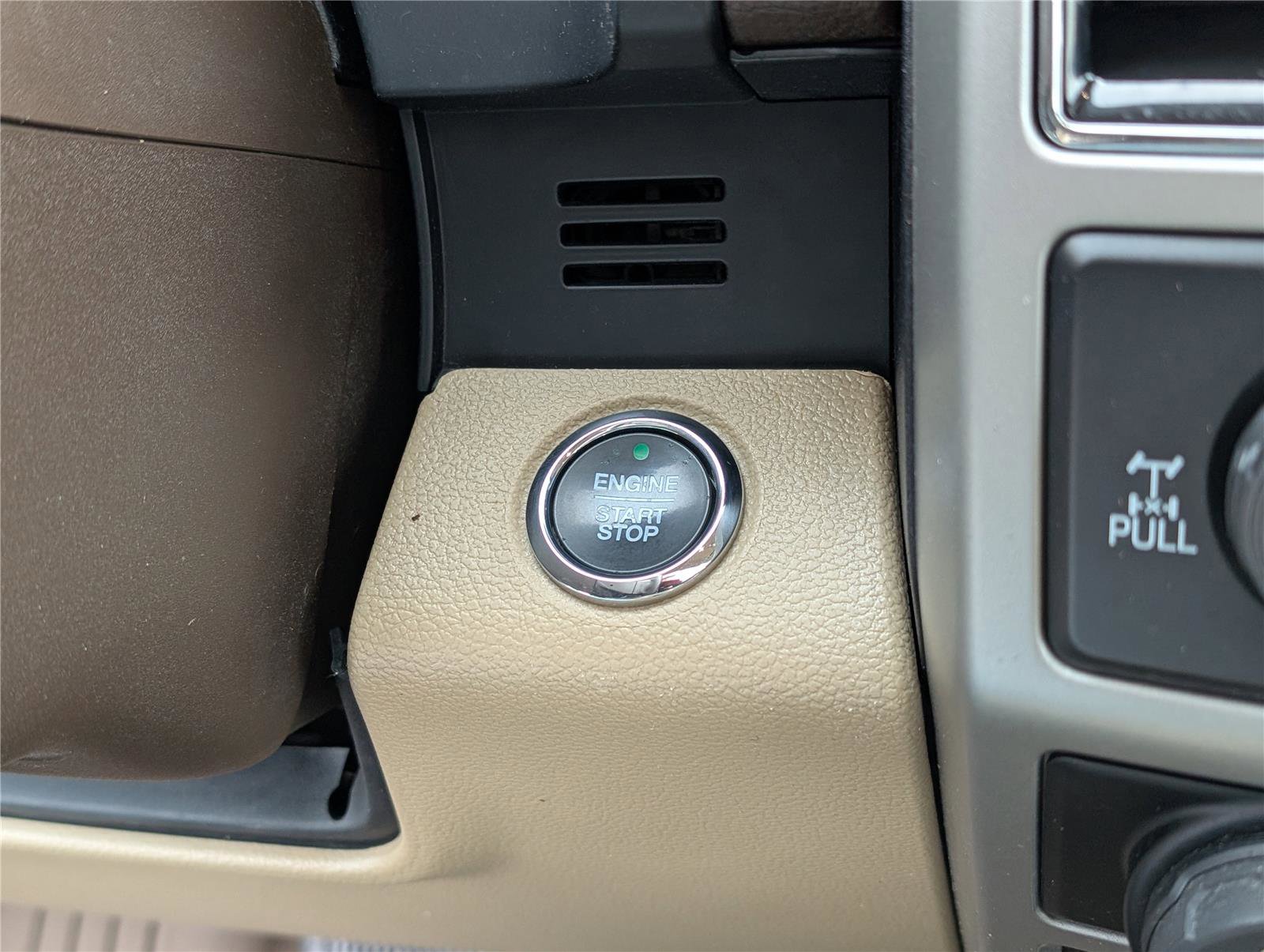 Used 2019 Ford F150 Lariat w/ Equipment Group 501A Mid image 22