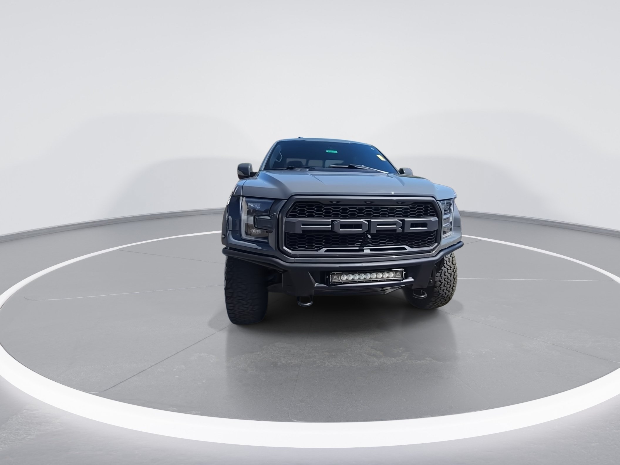 Used 2018 Ford F150 Raptor w/ Equipment Group 802A Luxury AWD/4WD image 3