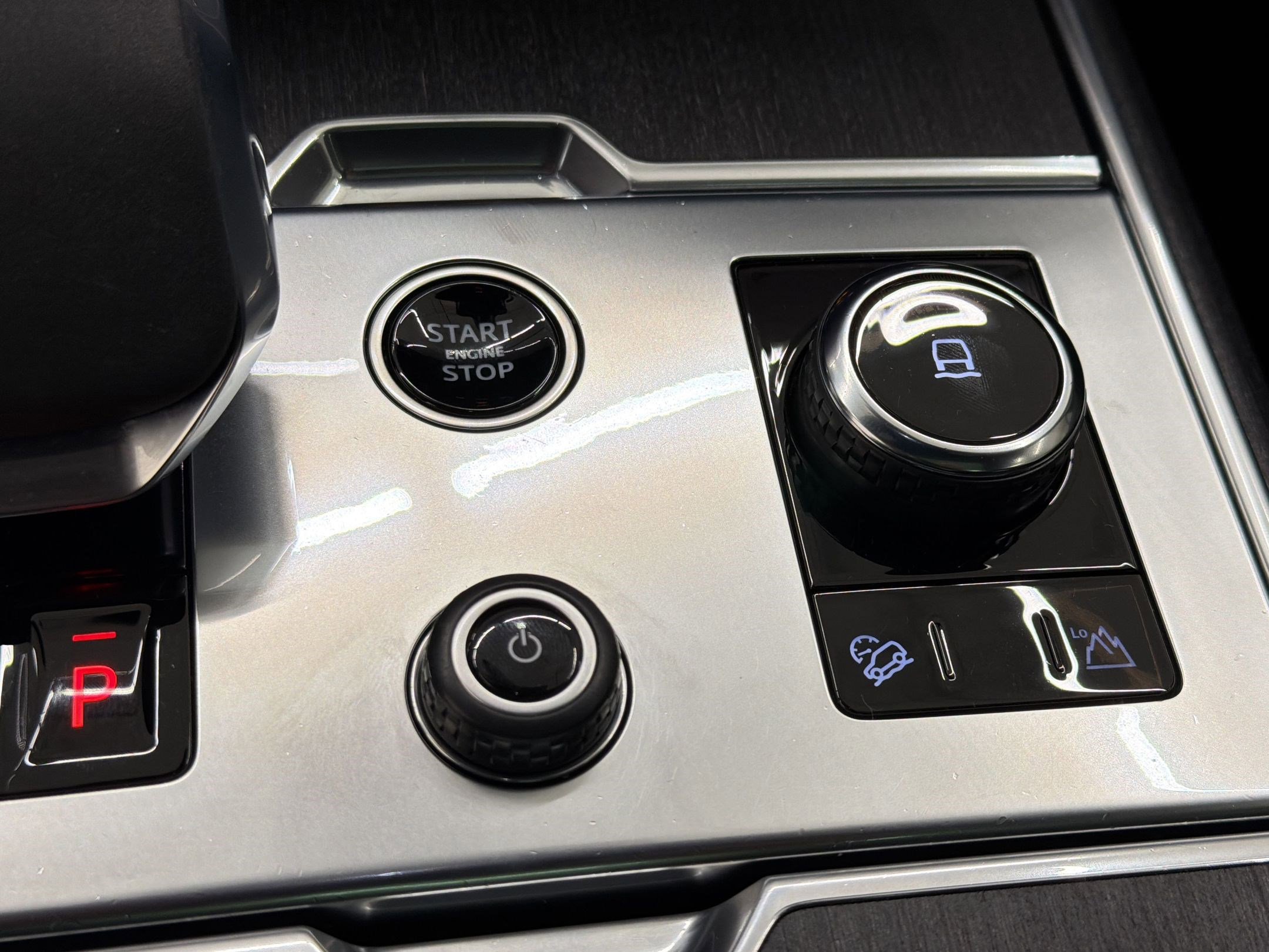 Used 2023 Land Rover Range Rover SE image 26