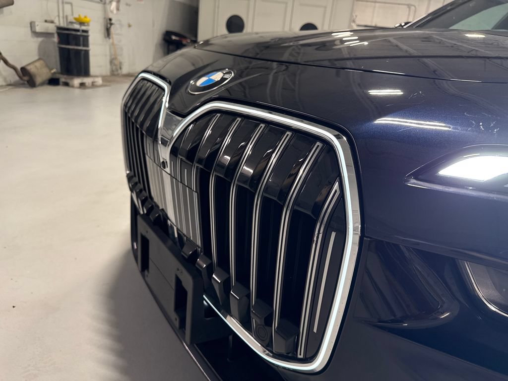 Used 2024 BMW 740i xDrive AWD/4WD image 55