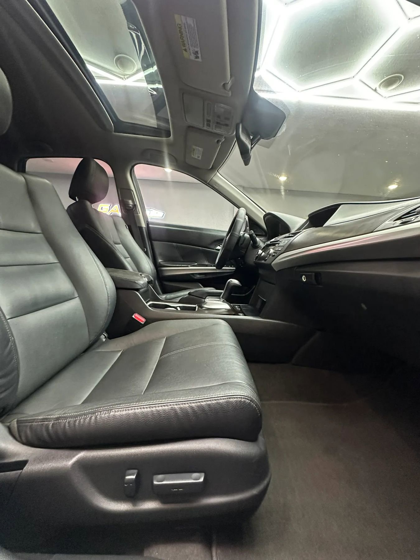 Used 2014 Honda Crosstour EX-L image 27