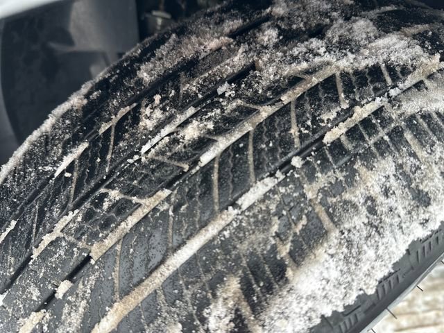 Used 2024 Nissan Ariya AWD image 28