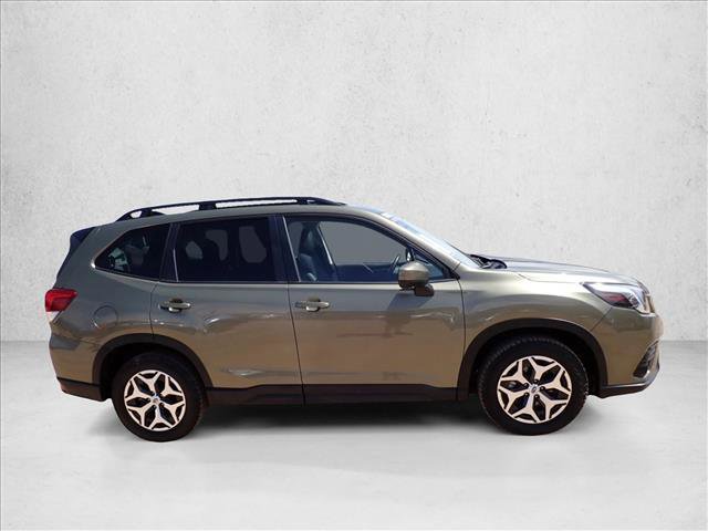 Certified 2024 Subaru Forester Premium AWD/4WD image 5