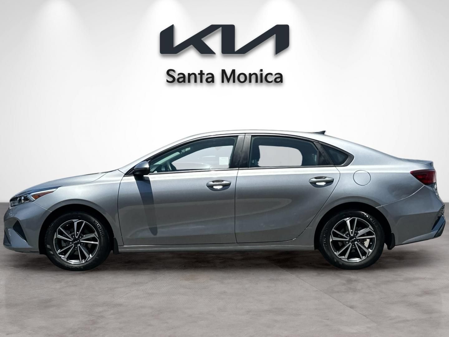 Certified 2023 Kia Forte LXS w/ LXS Technology Package FWD image 3