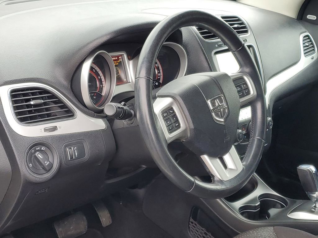 Used 2014 Dodge Journey SXT w/ Quick Order Package 22C FWD image 9