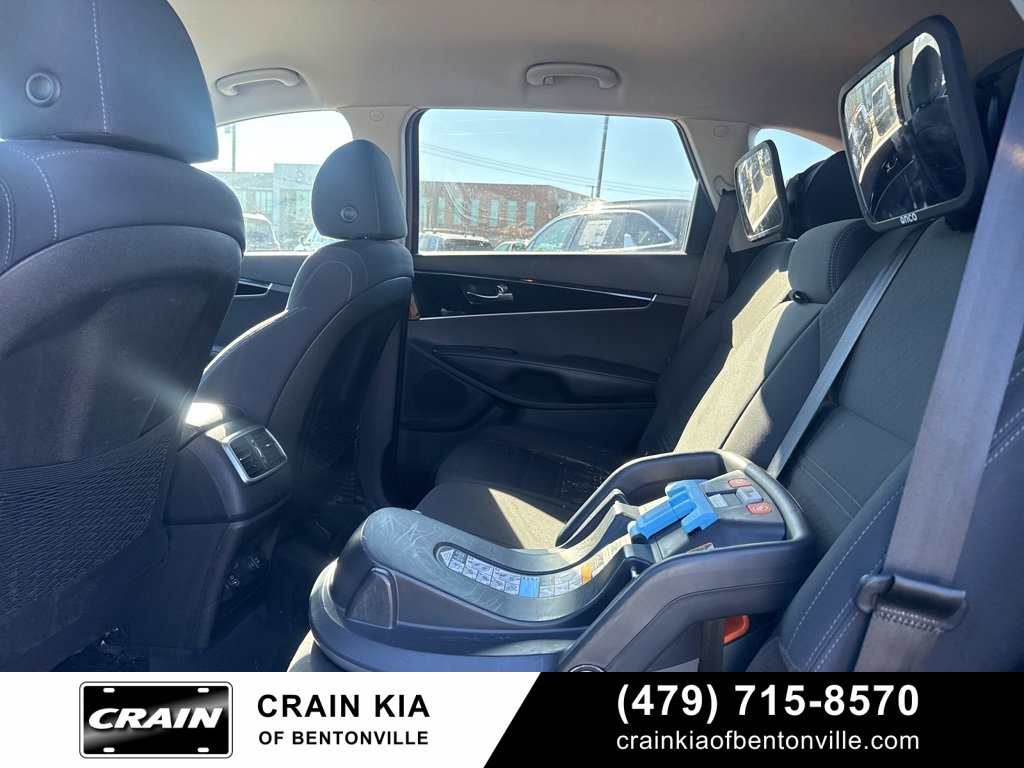 Used 2019 Kia Sorento LX image 14