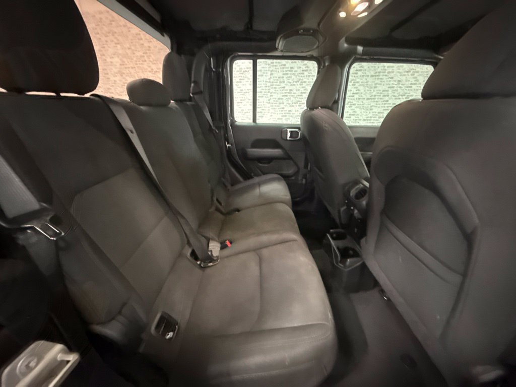 Used 2023 Jeep Gladiator Overland AWD/4WD image 12
