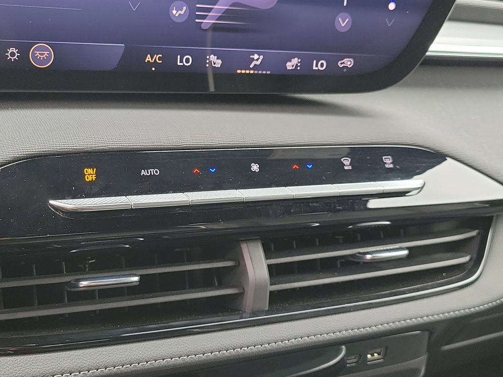 Used 2026 Buick Enclave Preferred AWD/4WD image 33