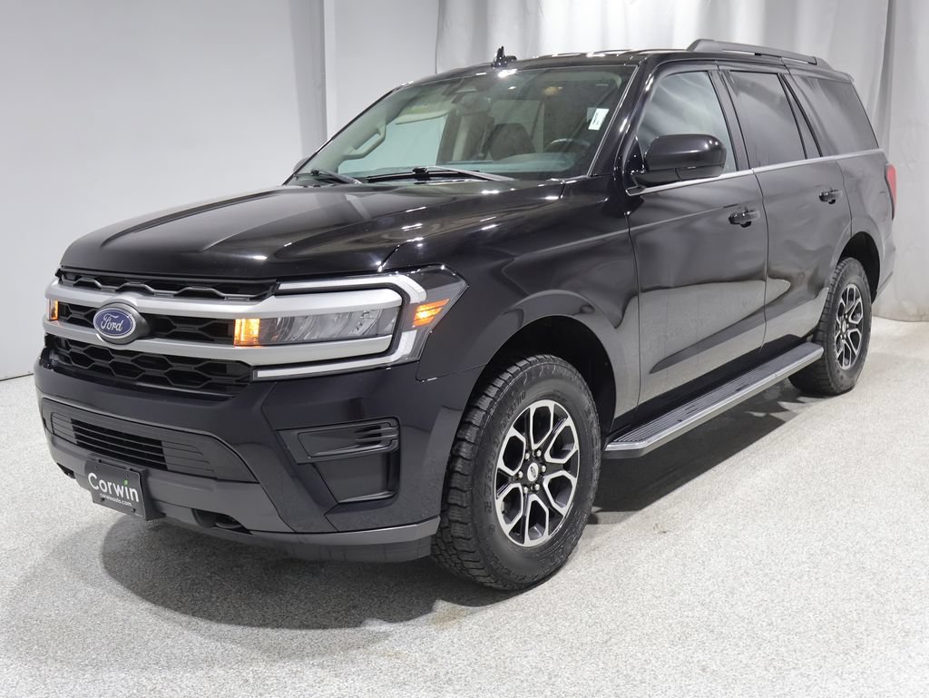 Used 2023 Ford Expedition XLT AWD/4WD image 7
