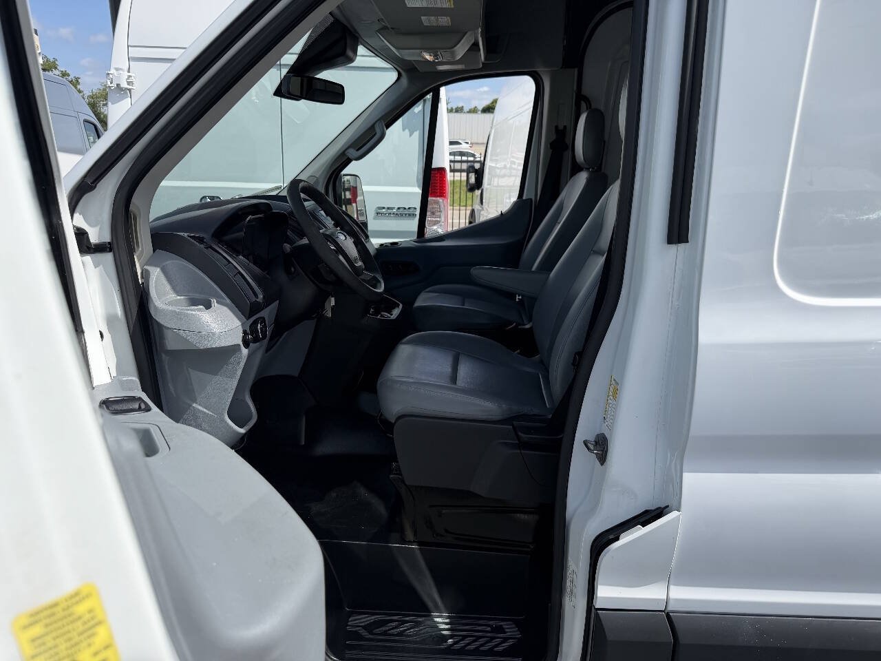 Used 2018 Ford Transit 250 148 Medium Roof RWD image 18