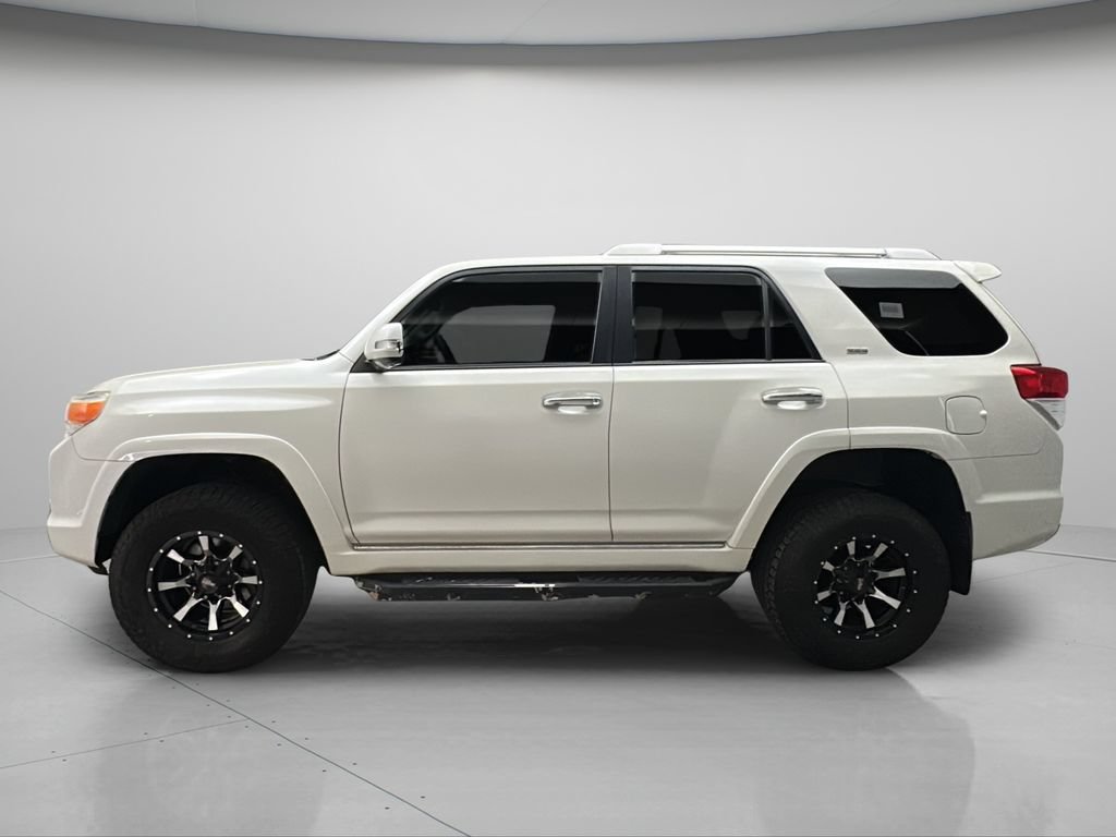 Used 2012 Toyota 4Runner SR5 AWD/4WD image 3