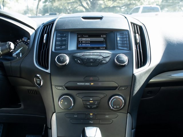 Used 2018 Ford Edge SE image 13