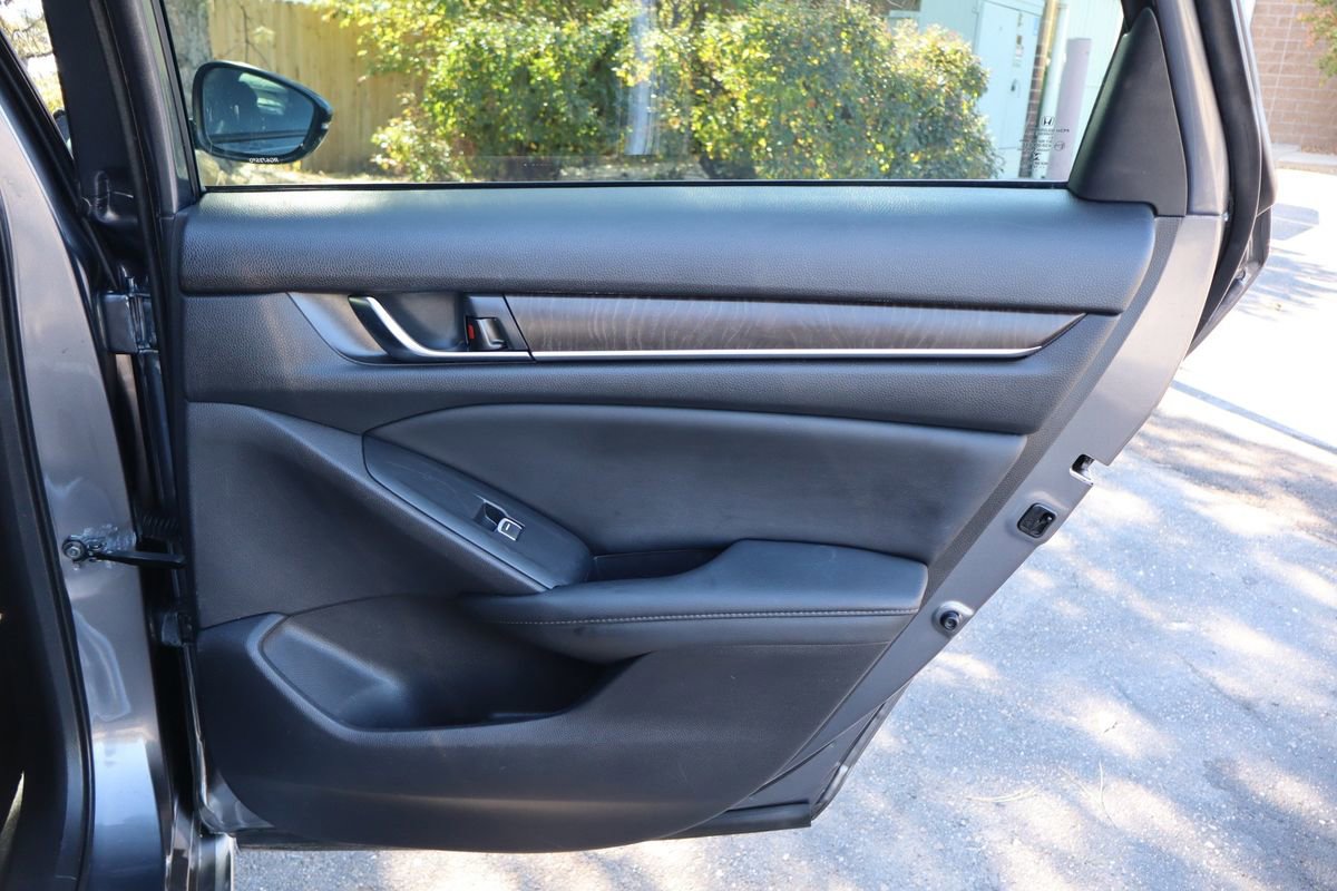 Used 2018 Honda Accord EX-L image 25
