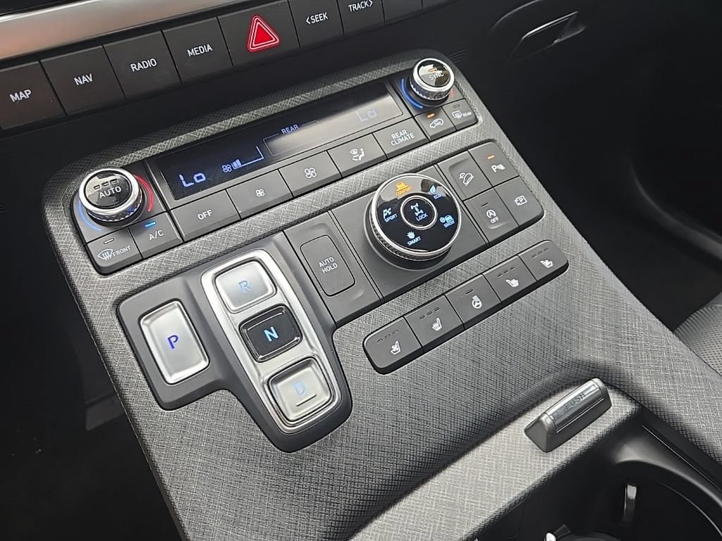 Certified 2024 Hyundai Palisade Limited AWD/4WD image 49
