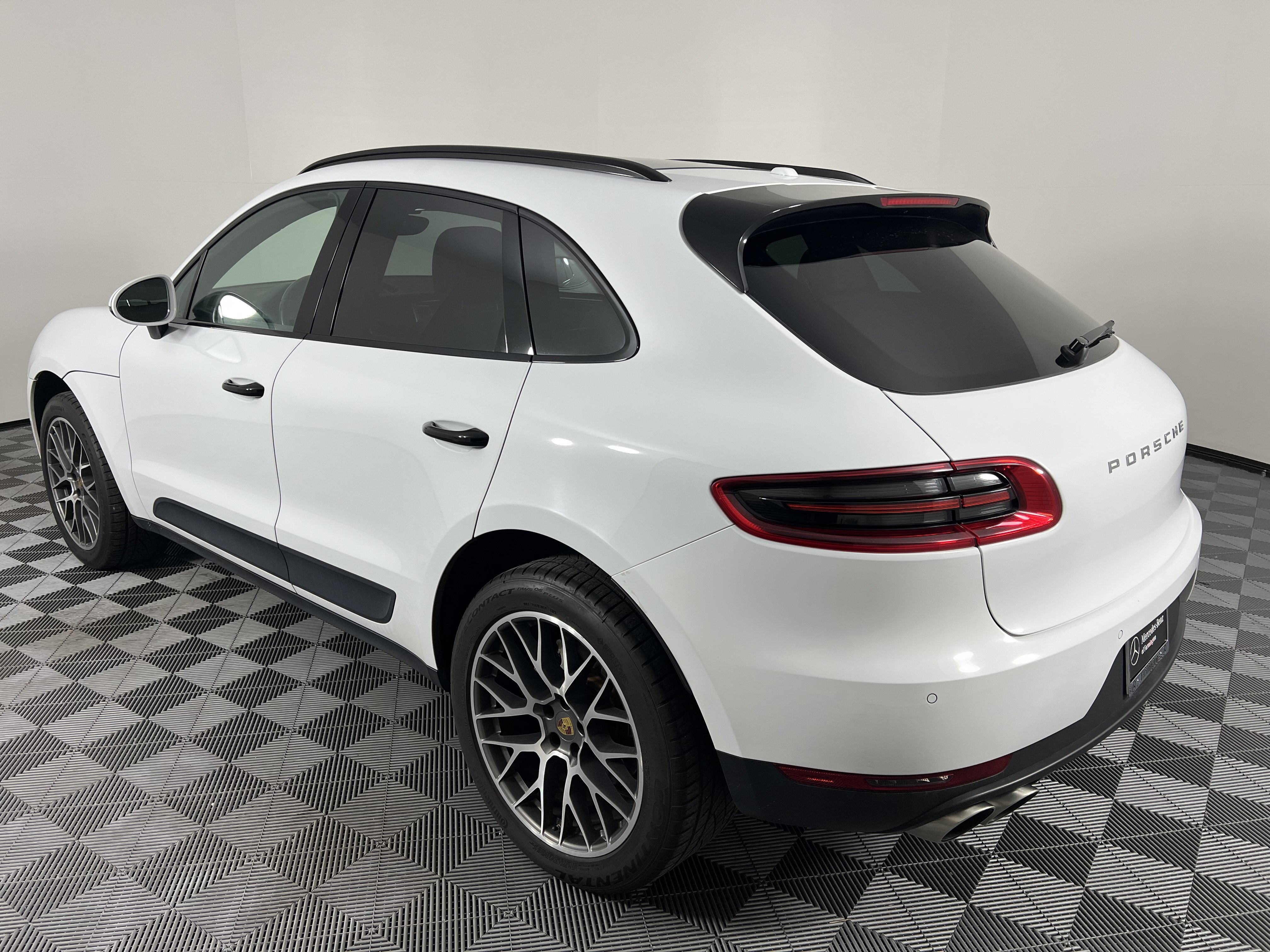 Used 2018 Porsche Macan S AWD/4WD image 10