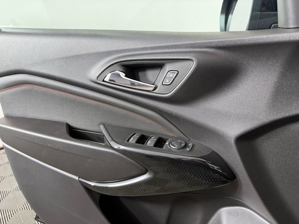 New 2026 Chevrolet Trax RS w/ Driver Confidence Package image 18