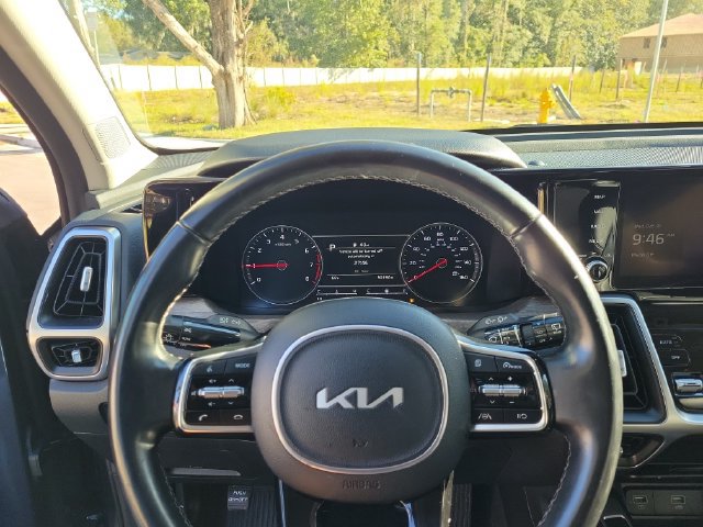 Used 2022 Kia Sorento S w/ Panoramic Sunroof Package AWD/4WD image 25