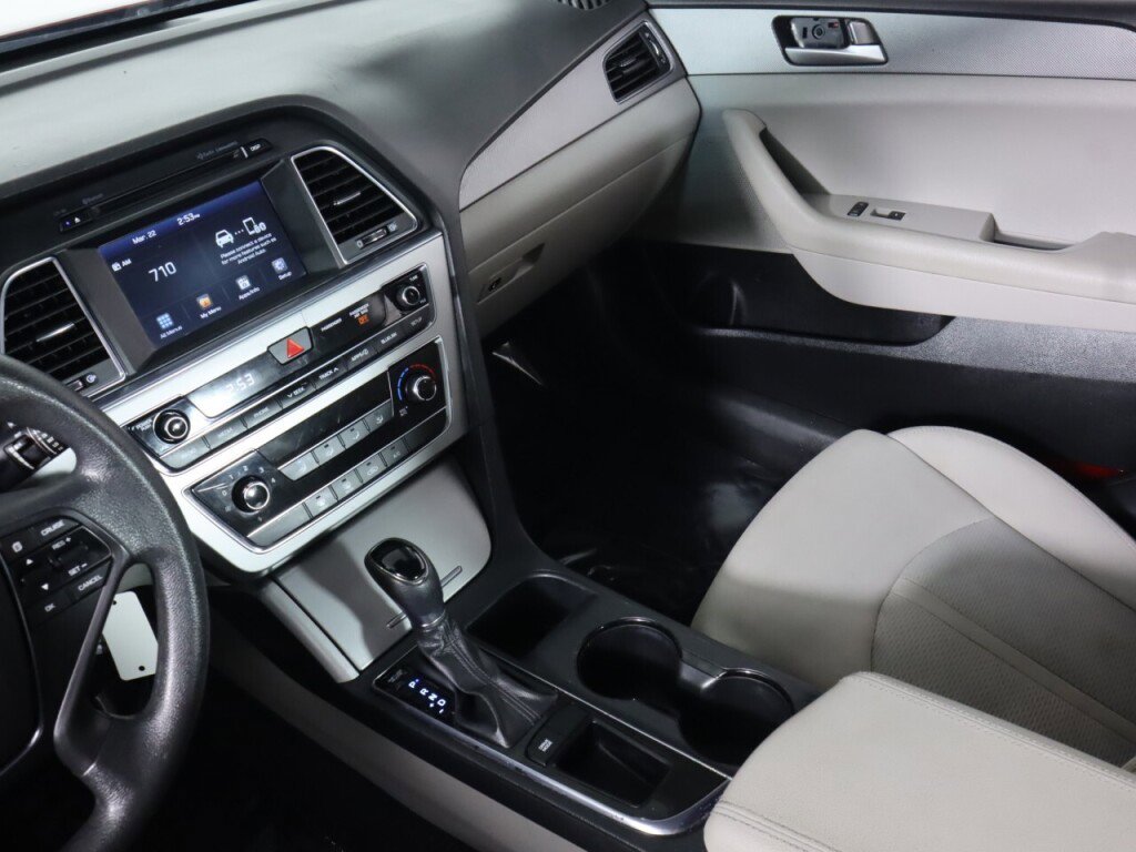 Used 2016 Hyundai Sonata SE image 33