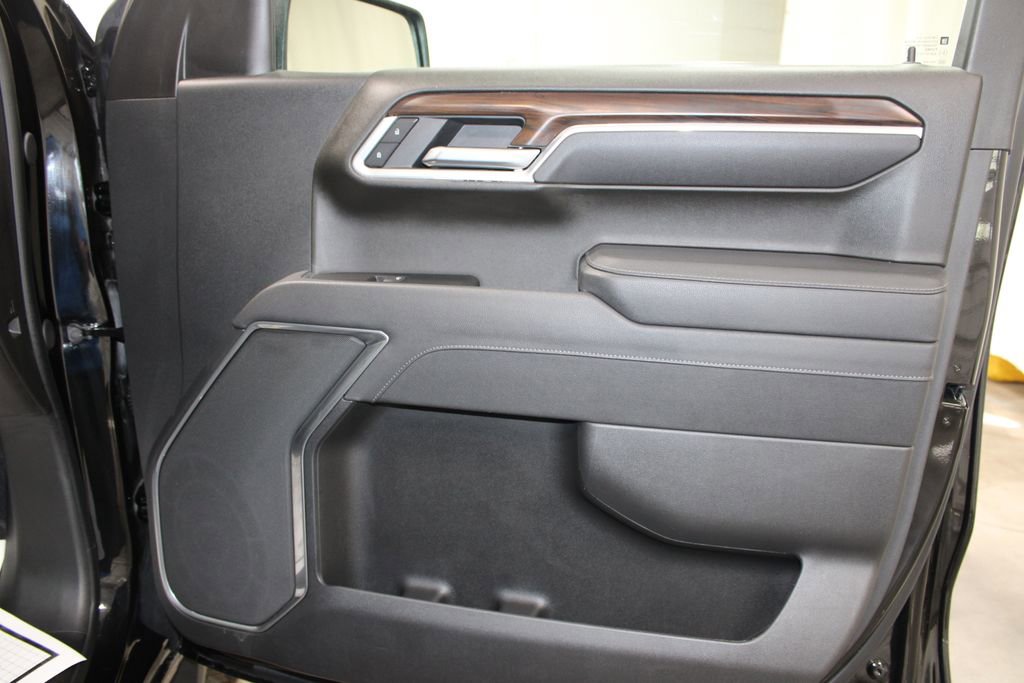 Used 2025 GMC Sierra 1500 SLT image 38