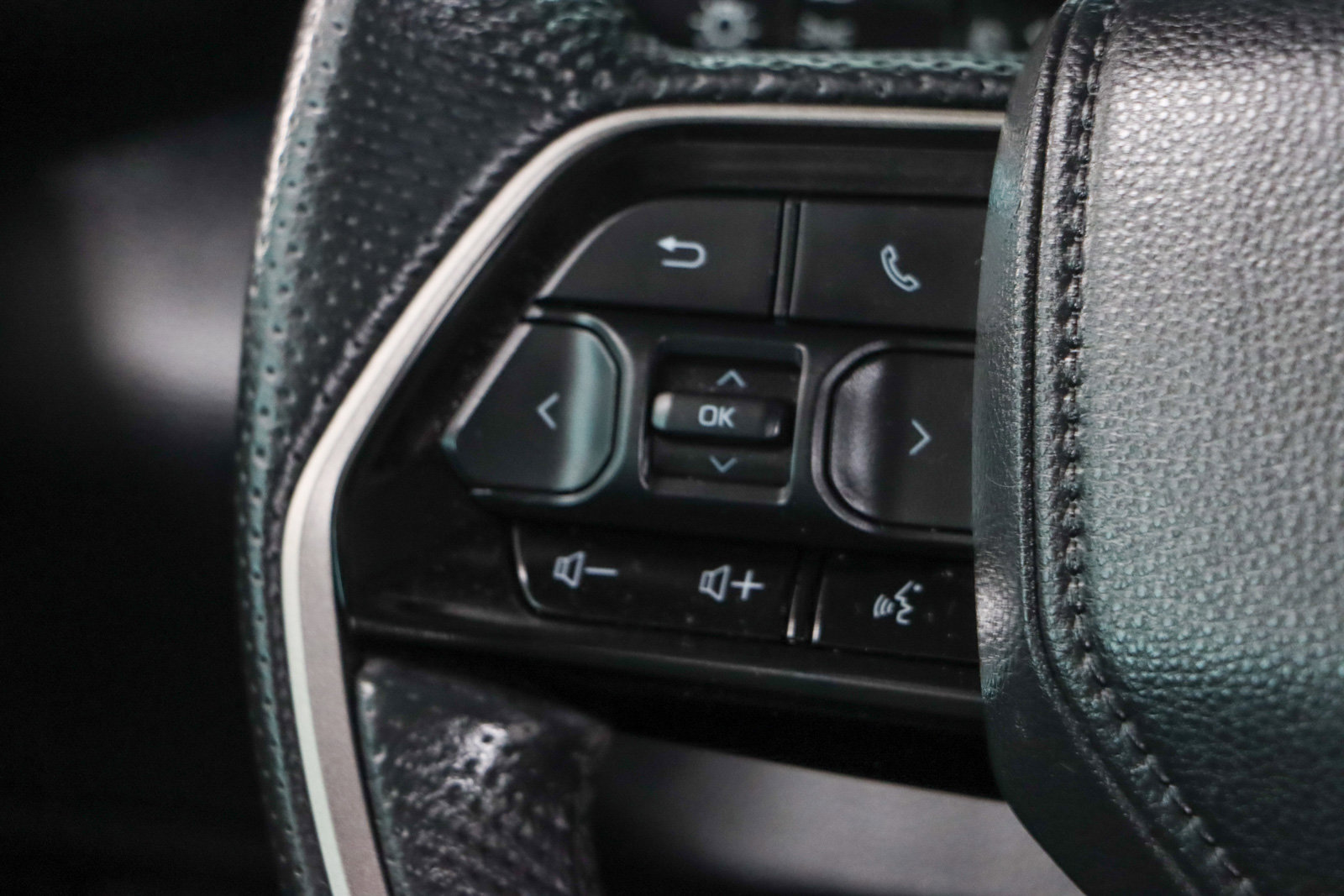 Used 2023 Toyota Tundra SR5 w/ TRD Off-Road Premium Package image 14