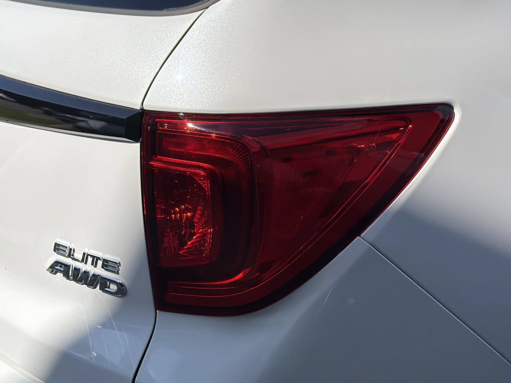 Used 2023 Honda Passport Elite image 11
