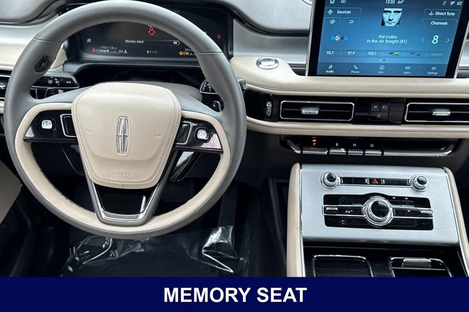 Used 2023 Lincoln Aviator 2WD w/ Premium Package image 18