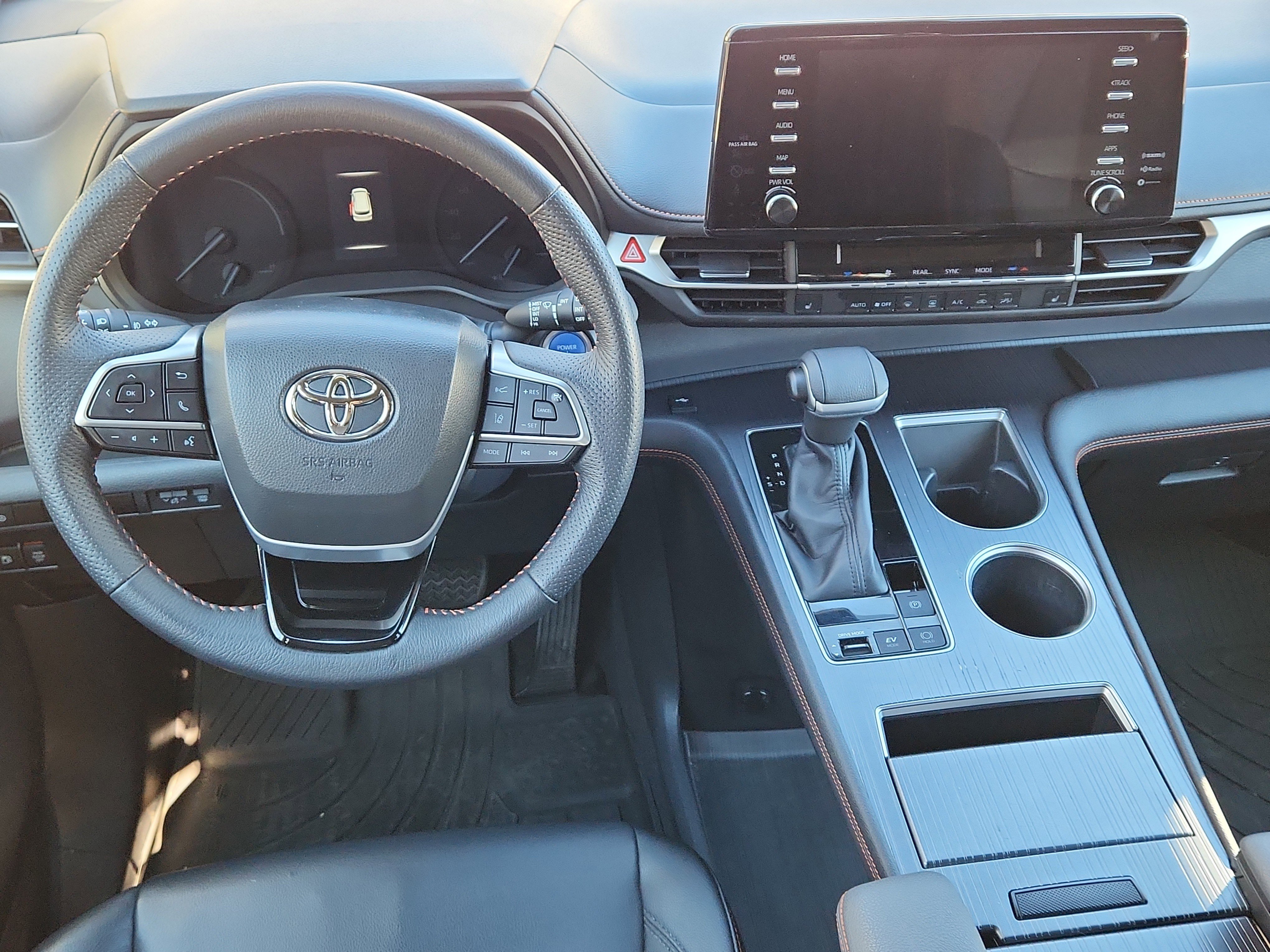 Certified 2022 Toyota Sienna XSE AWD/4WD image 12