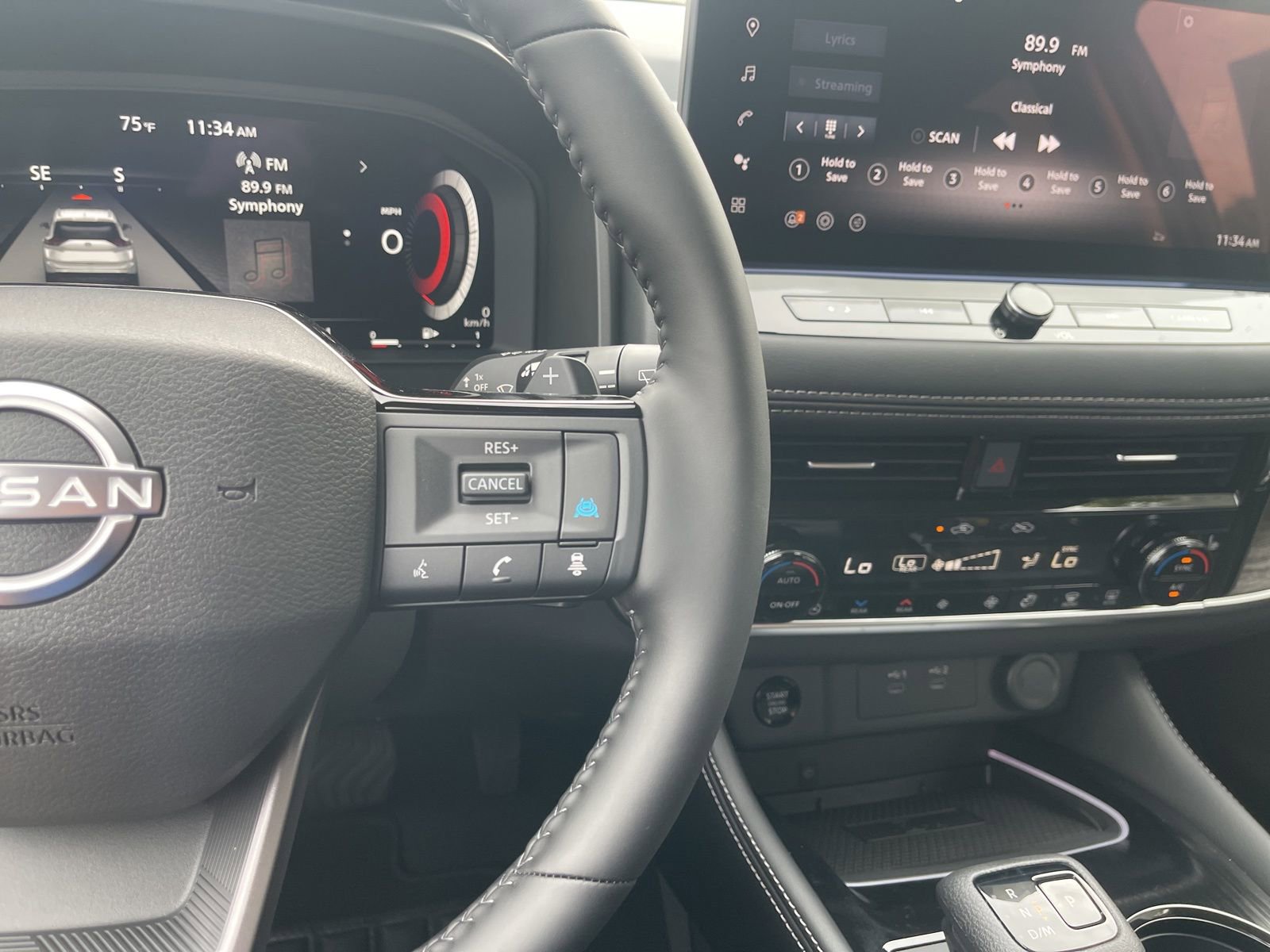 New 2026 Nissan Rogue Platinum image 38