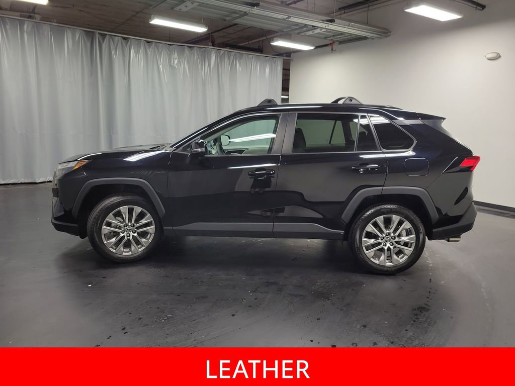 Used 2025 Toyota RAV4 XLE Premium w/ Weather Package AWD/4WD image 5