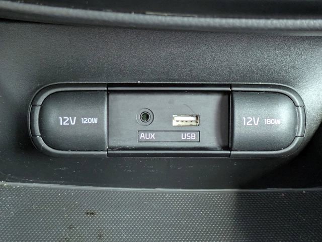 Used 2018 Kia Soul + FWD image 17