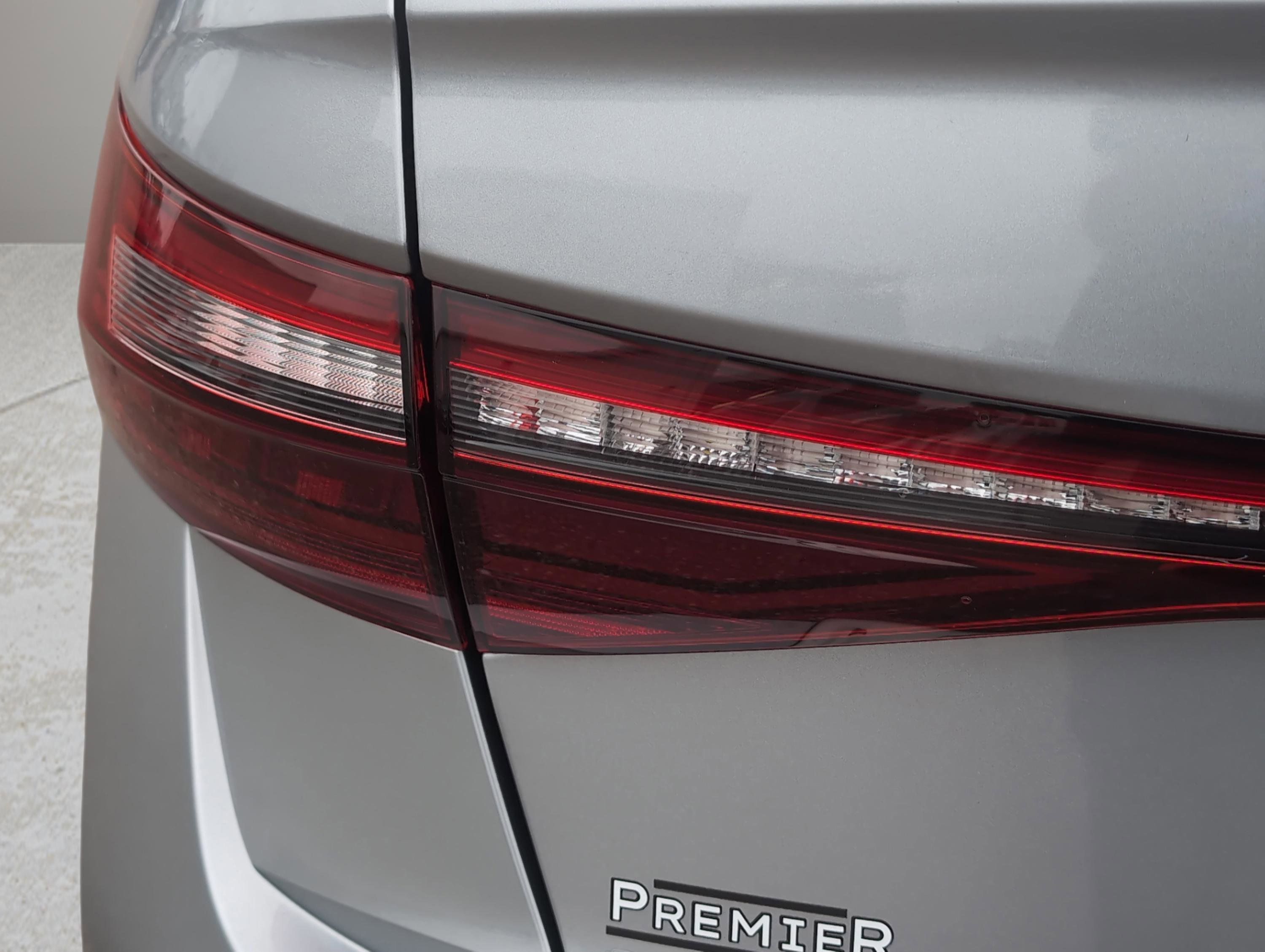 Used 2025 Volkswagen Jetta S image 9