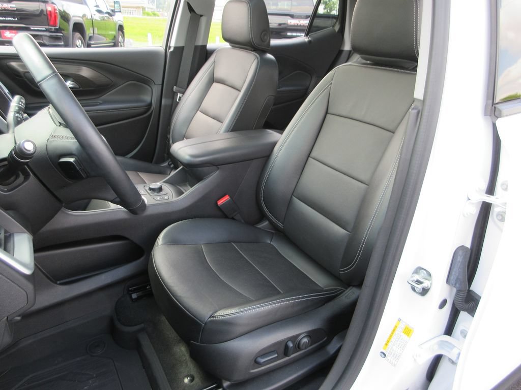 Certified 2024 GMC Terrain SLT w/ Infotainment Package II FWD image 22